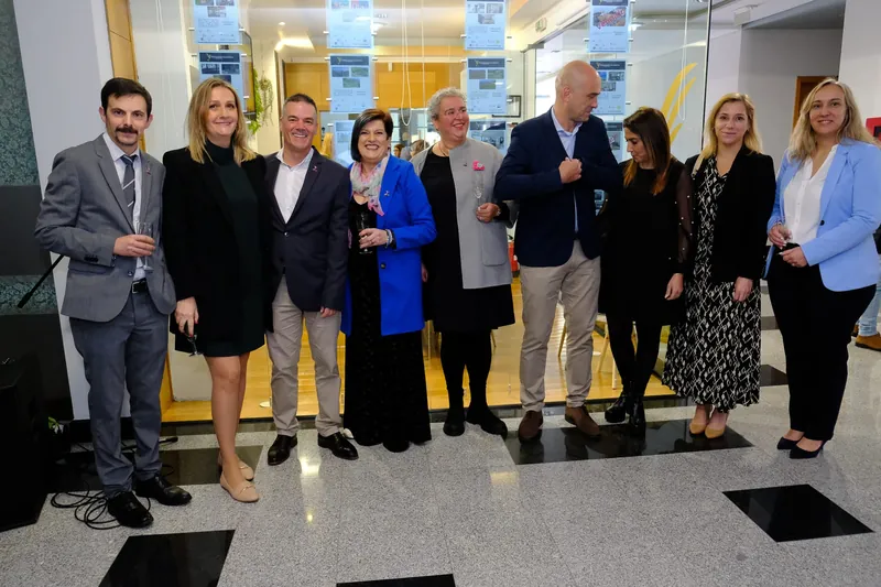 Opening of the Predimed Madeira One shop in Caniço, January 2023: From left: João Calrretas, deputy general manager of Predimed Portugal; São Rodrigues, marketing director; Luís Rodrigues, CEO; Lúcia Ramos and Énia Nóbrega, consultants; Milton Teixeira, president of the Caniço parish council; and guests