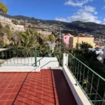 Moradia Isolada com terreno no Funchal - Ilha da Madeira