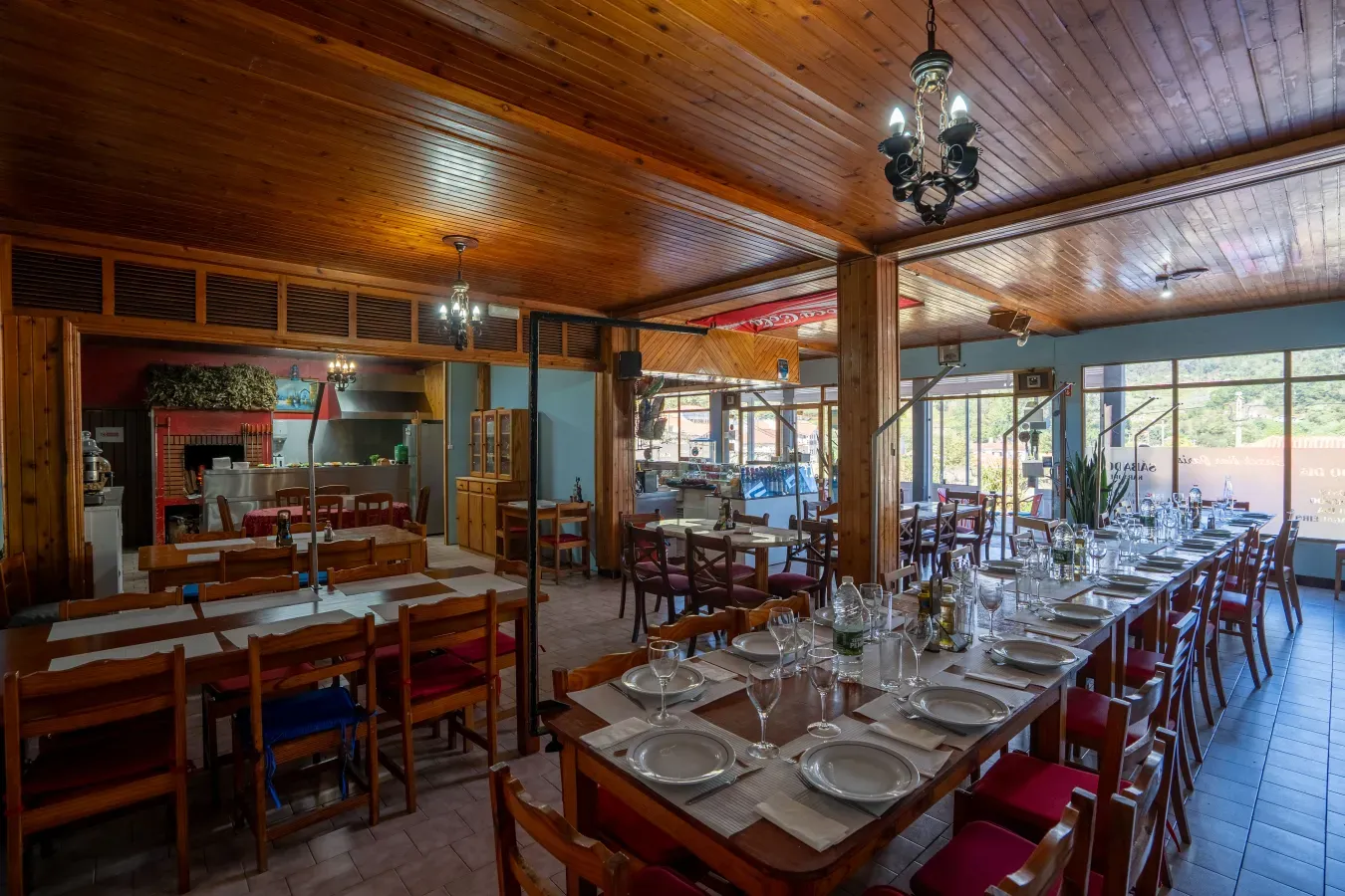 Moradia T3 e Restaurante em Machico